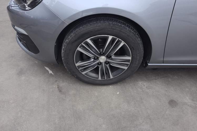 Used Peugeot 308 2016 1.6L Manual Fashion Edition Left Front Wheel Hub