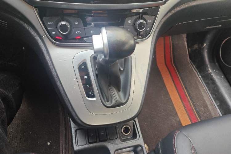 Used Haval M6 2019 1.5T DCT Two-Wheel Drive Elite Version China VI Standard