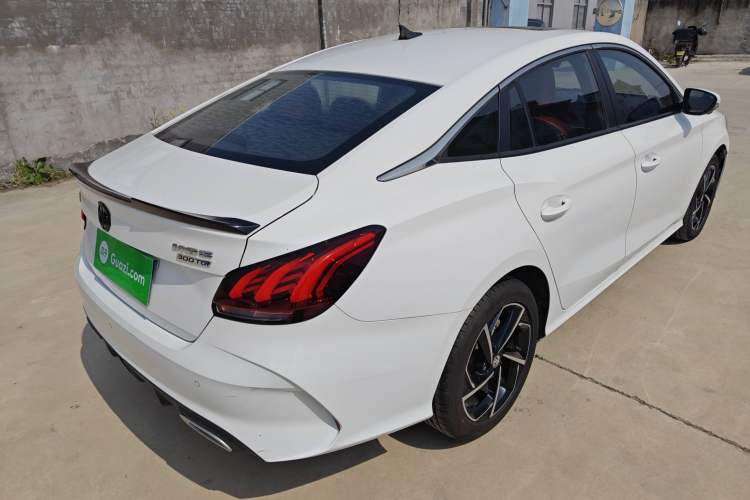 Used MG 5 2021 Revised 300TGI DCT Qingshè Luxurious Enjoyment Edition
