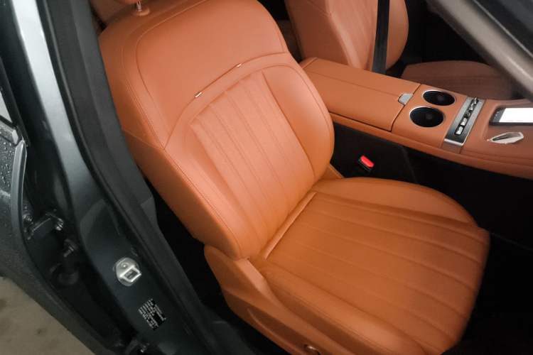 Used JETOUR X70L 2026 Model—2.0TD Automatic Flagship, 7-seater
