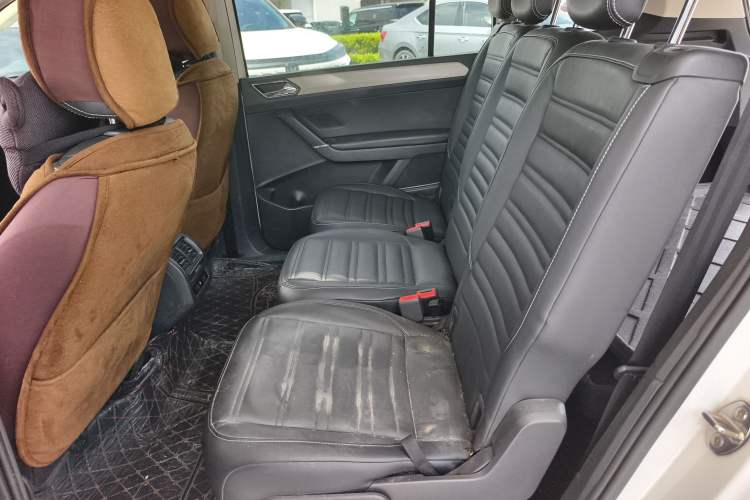 Used Volkswagen Touran 2016 Volkswagen Touran L 280TSI DSG Comfort Edition
