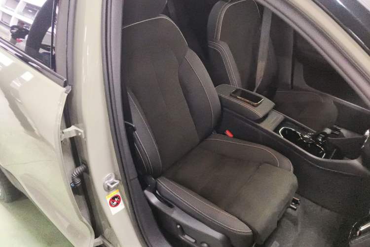 Used Volvo XC40 New Energy 2024 Long-Range PRO Version
