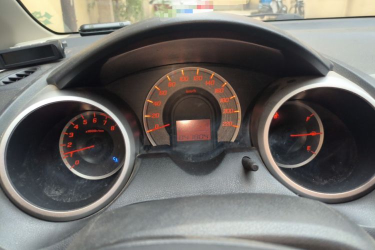 Used Honda Fit 2011 1.3L automatic comfort version
