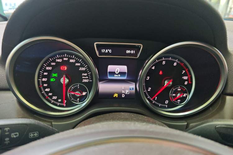 Used Mercedes-Benz GLE 2018 GLE 400 4MATIC Exclusive Edition Instrument Cluster