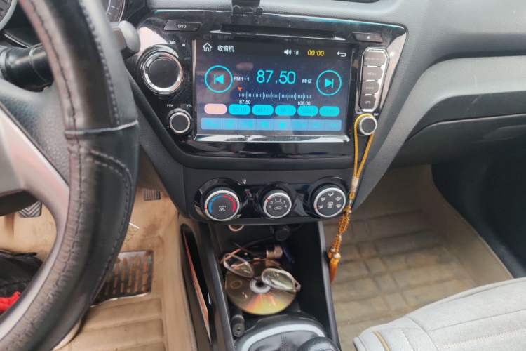 Used Kia K2 2015 Sedan 1.4L MT GLS