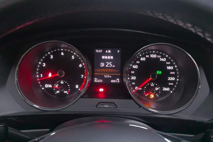 Used Volkswagen Tiguan L 2019 330TSI Automatic Two-Wheel Drive Smart Luxury Version China VI Standard
