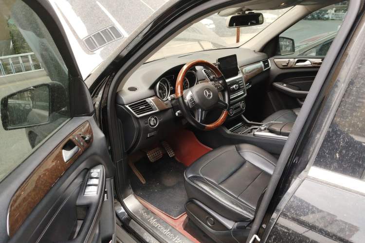 Used Mercedes-Benz M-Class 2014 ML 350 CDI 4MATIC Driver Seat