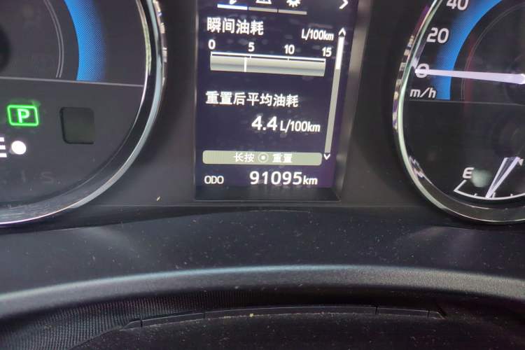 Used Toyota Levin 2017 Revised Dual-Engine 1.8H GS E-CVT Elite Sunroof Version China V Standard
