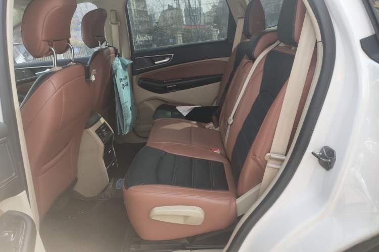 Used Ford Edge 2016 EcoBoost 245 Two-Wheel-Drive Titanium 5-Seater
