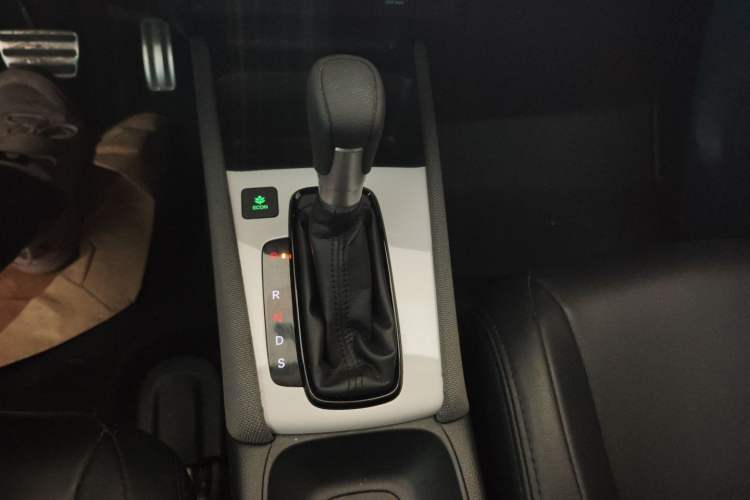 Used Honda LIFE 2021 1.5L CVT SPORT Heartbeat Edition
