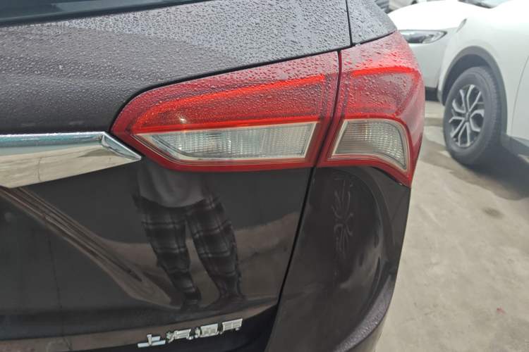 Used Buick Envision 2018 20T Two-Wheel Drive Luxury Model
