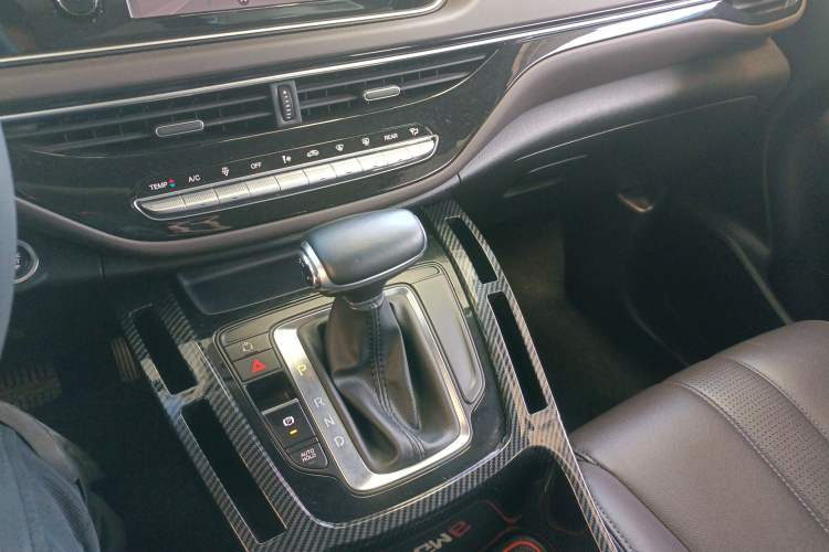 Used GAC Trumpchi M6 2019 270T DCT Luxury Edition (6-seater) China VI Gear Lever