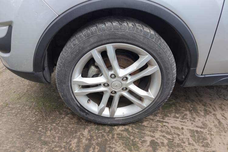 Used Changan CS35 2015 1.6L Automatic Luxury Model China IV Standard