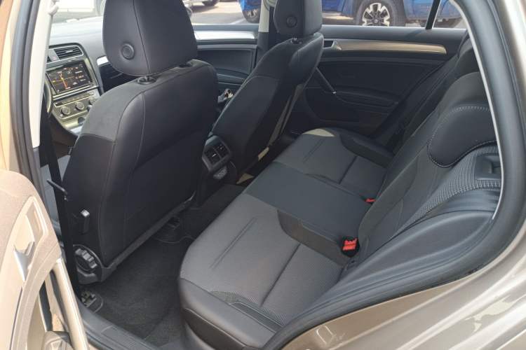 Used Volkswagen Golf 2019 280TSI DSG Comfort Version China VI Standard
