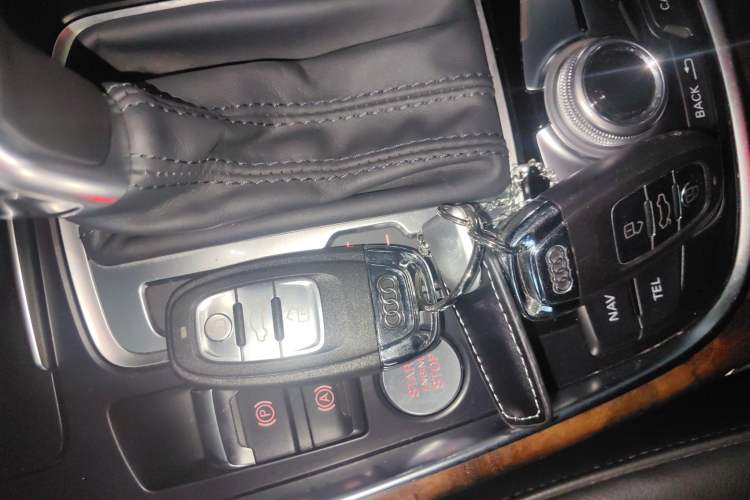 Used Audi Q5 2015 40 TFSI Comfort Model
