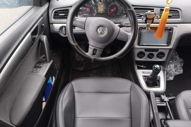 Used Volkswagen Lavida 2013 Revised Classic 1.6L Manual Fashion Edition