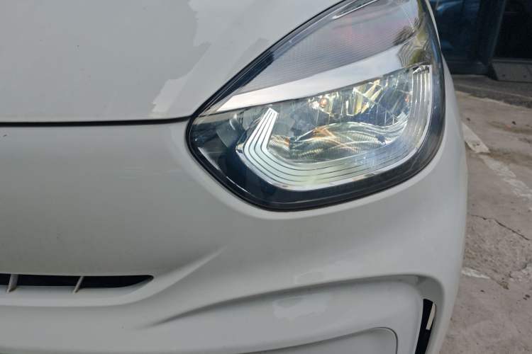 Used Roewe Clever 2021 302 km New Four-Seater Super-Efficient Version