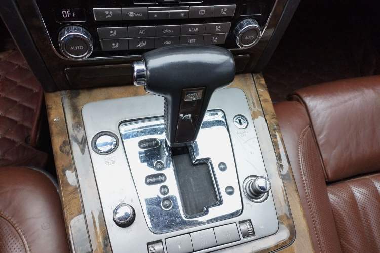 Used Volkswagen Phaeton 2012 4.2L Luxury Custom Edition
