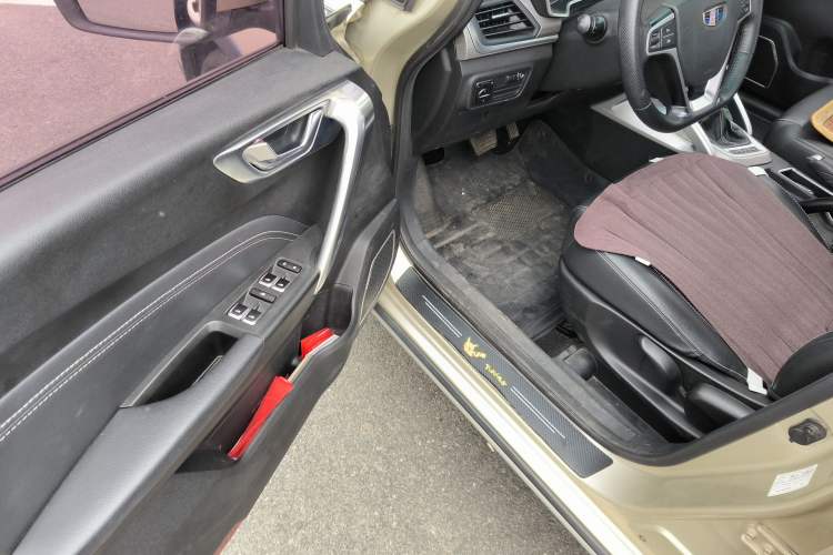 Used Geely Auto Vision X3 2017 1.5L Automatic Luxury Model Driver Seat