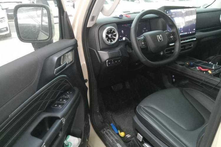 Used Tank 300 New Energy 2025 Hi4-T