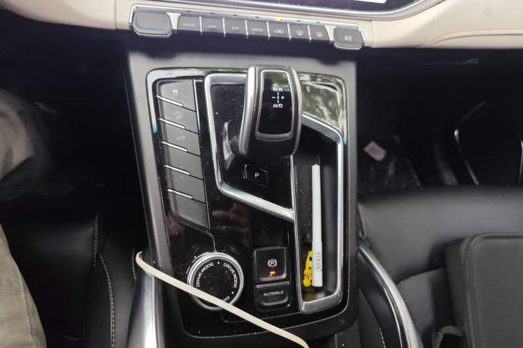 Used Geely Auto Emgrand X7 Sport 2022 Boyue X 1.8TD DCT ZhiZun Edition
