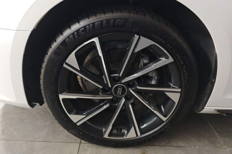 Used Audi A4L 2023 40 TFSI Luxury Dynamic Model Exterior 7