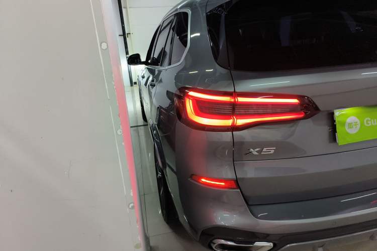 Used BMW X5 2022 Restyled xDrive 30Li Luxury Version M Sport Package
