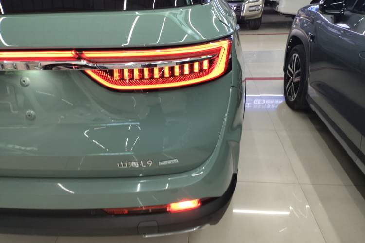 Used JETOUR Shanhai L9 2024 1.5TD 2DHT Max 7-Seater
