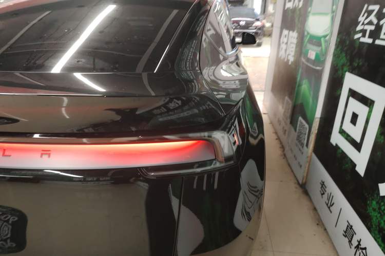 Used Tesla Model Y 2025 Rear-Wheel-Drive Version Right Rear Taillight