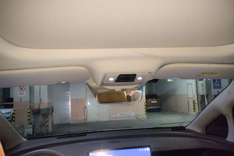 Used Denza D9 2022 DM-i 970 Four-Wheel Drive Prestige Model
