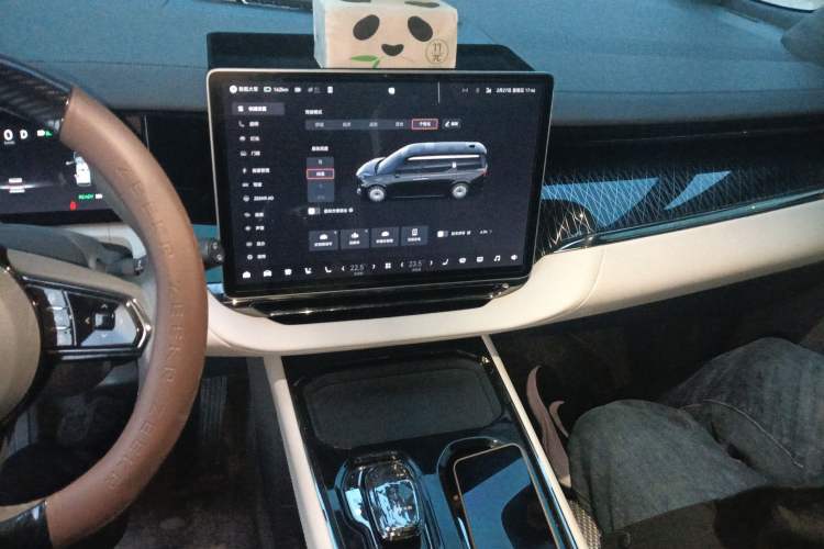 Used Zeekr 009 2022 WE Edition
