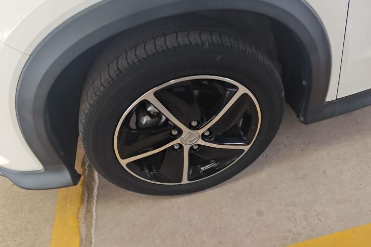 Used Honda Vezel 2020 1.5L CVT Pioneer Edition Exterior 1