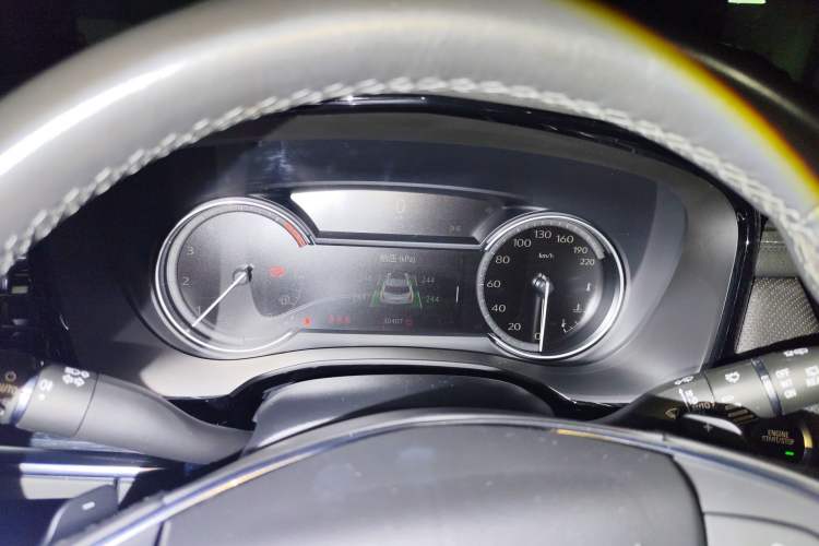 Used Cadillac XT5 2021 28T Luxury Model Instrument Cluster