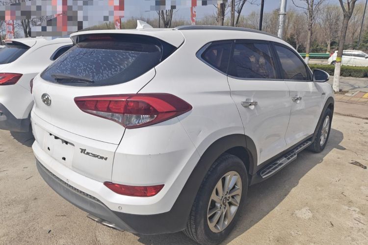 Used Hyundai Tucson 2015 1.6T Dual-Clutch Two-Wheel-Drive Smart Model Rear Right 45 Deg