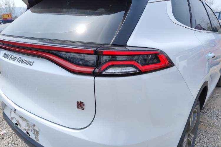 Used BYD Tang 2018 2.0T Automatic SmartConnect Luxury Edition 5 Seats China V Standard