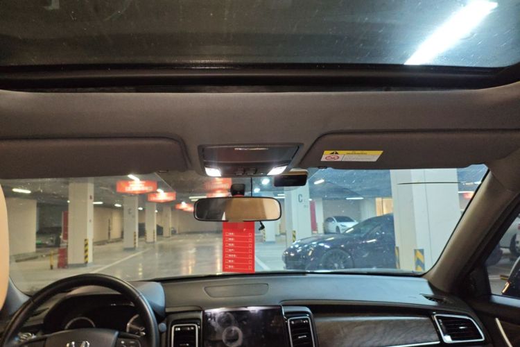 Used Honda UR-V 2020 370TURBO Two-Wheel Drive Luxury Edition Headliner