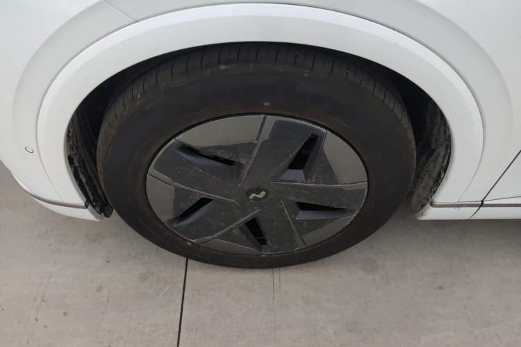 Used ONVO Luxeed L90 2025 Model—Max Six-Seater Version