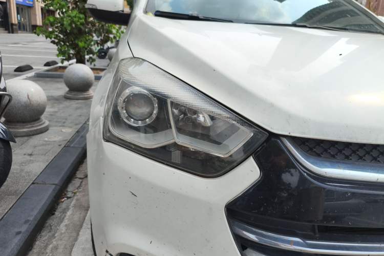 Used JAC Group Refine S2 2015 1.5L Manual Luxury Smart Model Right Front Headlight