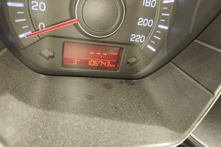 Used Kia K2 2015 Sedan 1.4L MT GLS