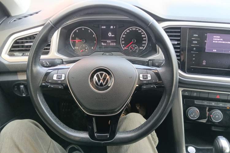 Used Volkswagen T-ROC 2021 280TSI DSG Two-Wheel Drive Elite Connect Edition Steering Wheel