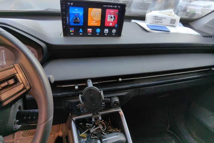 Used Wuling Alvez 2023 1.5L CVT Comfort Edition Audio And AC Panel