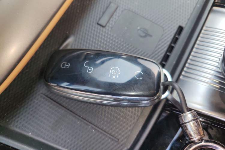 Used Denza D9 2024 DM-i 980 Four-Wheel Drive Prestige Model
