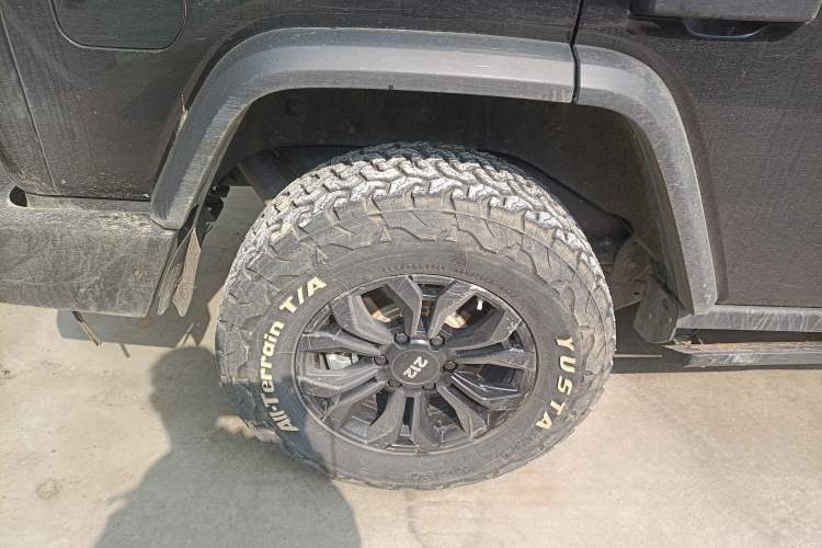 Used 212 T01 2024 2.0T Explorer
