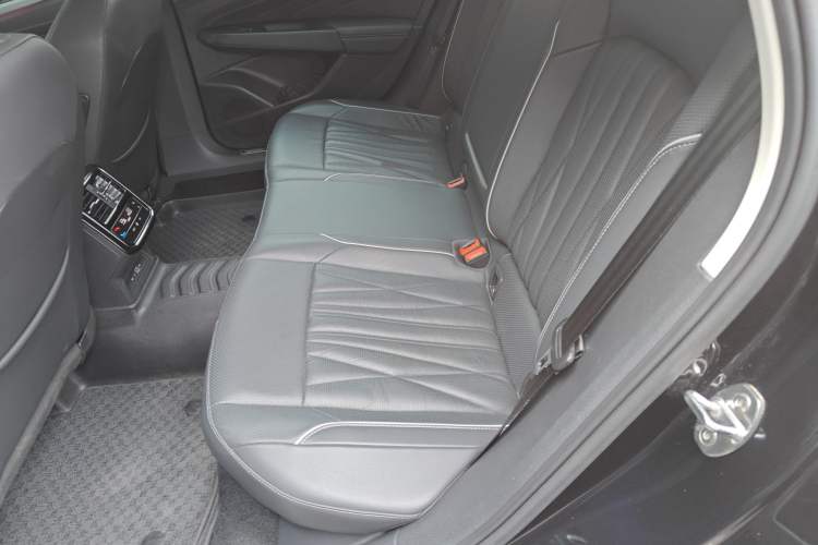 Used Volkswagen Passat 2023 Restyled 330TSI Starry Luxury Edition
