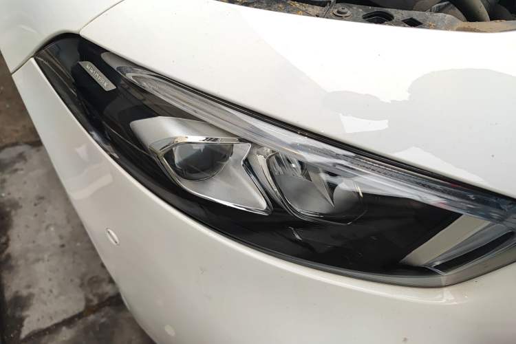 Used Mercedes-Benz A-Class 2021 A 200 L Sport Sedan Fashion Model Right Front Headlight