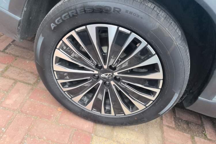 Used Chery Tiggo 8 PLUS C-DM 2025 1.5T 116 km Prestige Version 5 Seats