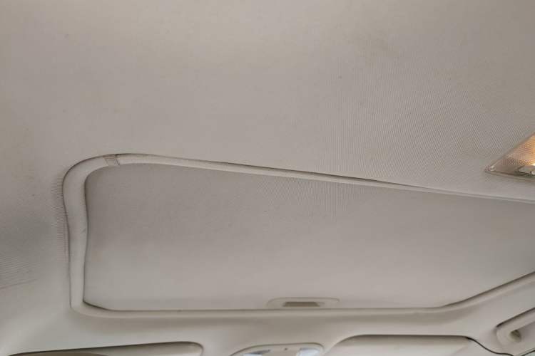 Used BYD Surui 2012 1.5L Manual Luxury Version Headliner