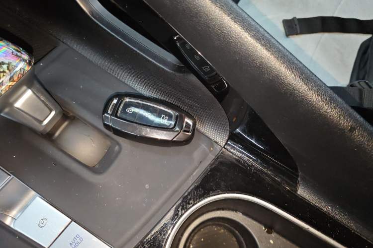 Used Hyundai Elantra 2022 1.5L CVT 20th Anniversary Edition Vehicle Key