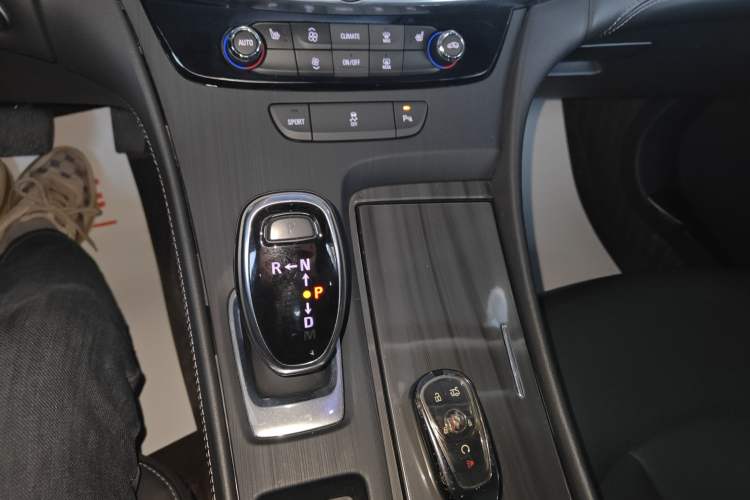 Used Buick LaCrosse 2022 652T Luxury Version