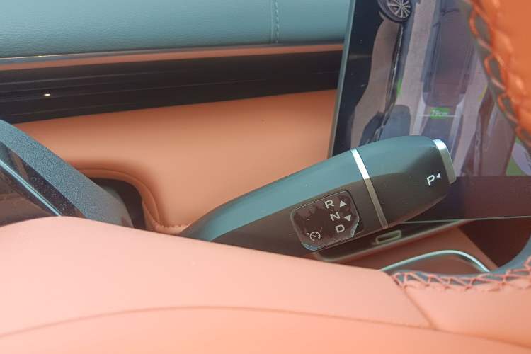 Used Deepal S07 2025 520Max Huawei Qiankun Intelligent Driving ADS SE Pure-Electric Version Gear Lever